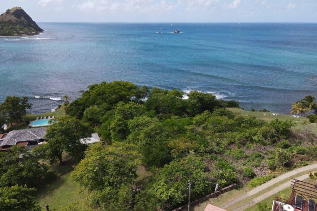 Cap Estate Waterfront Land